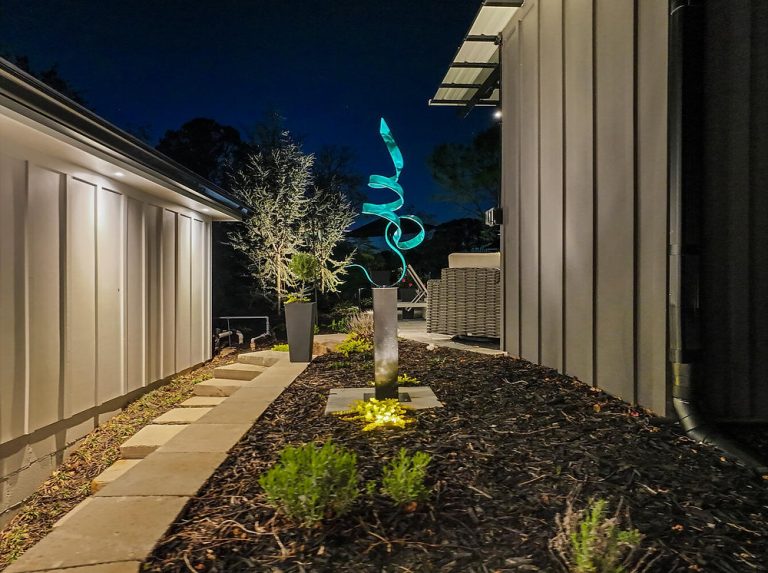 Residential outdoor lighting installation